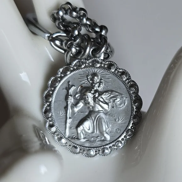 🚗 Travelers Protection Keychain - Picture 2 of 6